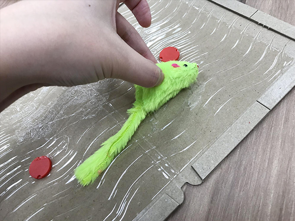 まったくと言っていいほどくっつかず…。